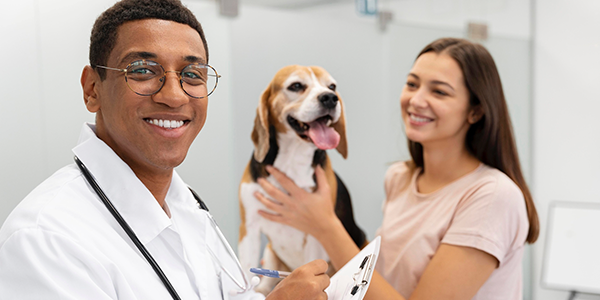 Conoce cuánto gana un veterinario