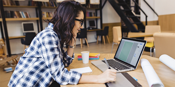 Estudiar y trabajar al mismo tiempo en equilibrio