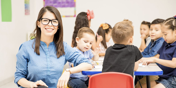 Estudiar pedagogía en línea: ¿Es posible ser un buen docente?