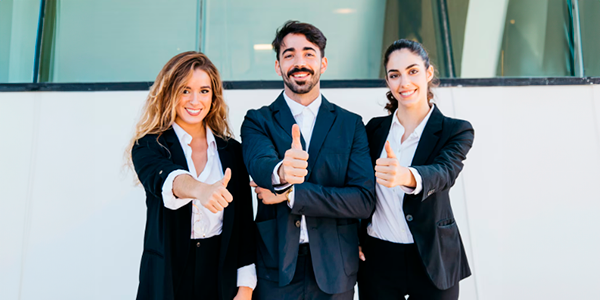 Descubre qué son las universidades con enfoque en empleabilidad, cómo impulsan prácticas profesionales y qué evaluar antes de elegir tu carrera universitaria.