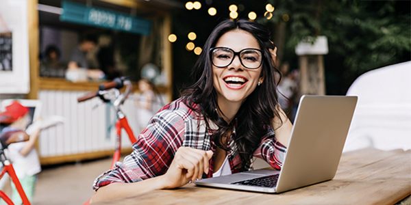 IEU o Utel. Becas comparadas